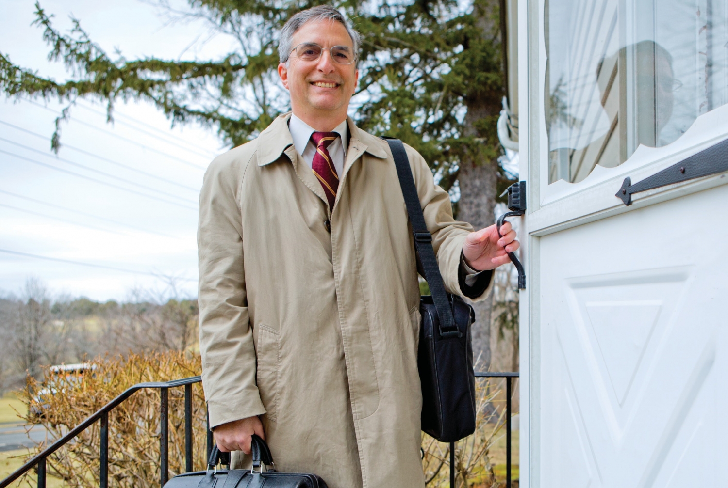 HOUSE CALL: Dr. Bruce Reidenberg at work in the Hudson Valley. Photo credit: John Abbott