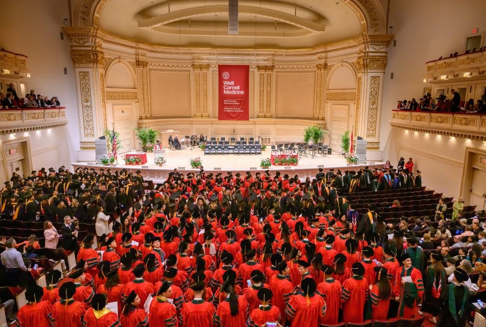 students at ceremony