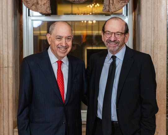 Dr. Cohen with classmate Dr. David Blumenthal (M.D. ’75)